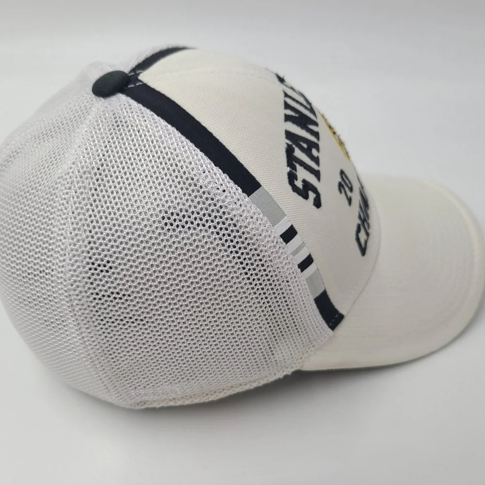 Boston Bruins Hat Fitted One Size Mesh Reebok White 2011 Stanley Cup Champions